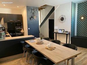 Maison à louer de 90m2 avec garage et cour intérieure