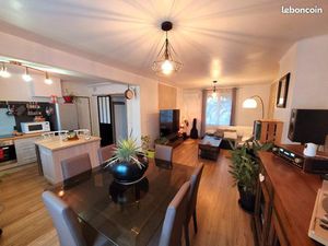 Maison Familiale avec Piscine à Saint Maur (36)