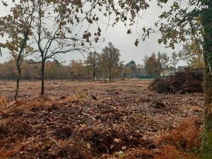 Terrain 1 090 m² Gauriaguet