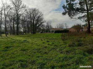 Terrain 680 m² Landiras