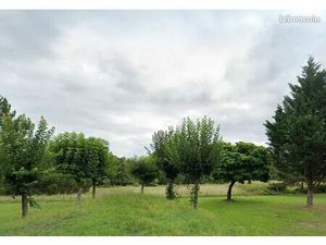 Terrain 700 m² Pugnac