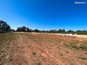 Terrain 834 m² Saint Martin De Crau