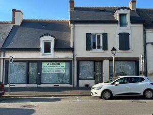 Deols  A Louer: Local commercial de 88m2 avec grande pièce d’accueil de 70m2  1 bureau  1 