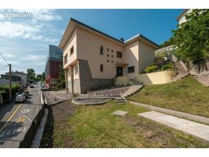 Maison centre-ville 180m + 2000m de terrain