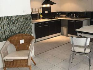 Grand studio double 48 M2 quartier de la marine