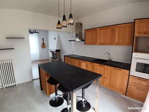 Maison de ville . 5 pièces . 90m²