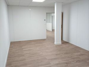 Local bureaux pmr zone franche