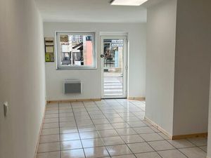 À louer – Local commercial 22 m² + réserve en cave – Avallon