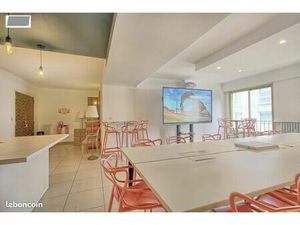 Local 71 m² Toulon