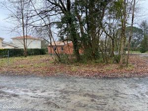 Terrain 988 m² Leognan