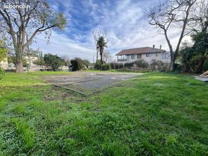 Terrain constructible Pessac Compostelle 345 m2