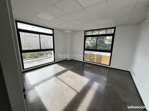 Local commercial 155 m²