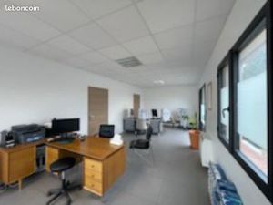 SANARY LA BAOU - Local pro 64m2 - RDC