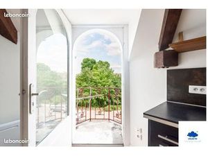 Grand T2 de 51 80 m² – Charme de l’ancien – Centre historique – Place de parking