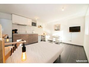 Studio 002 Meublé BOTANS avec parking