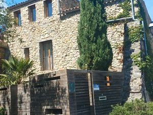 Maison en pierre rénovée