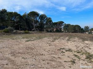 Terrain 570 m² Meyreuil