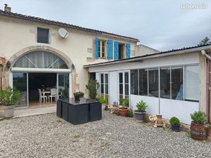 Propriété 6 pièces 163 m²