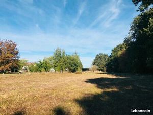 Terrain 9 346 m² Le Chautay