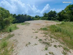 Terrain 5 044 m² Le Gosier