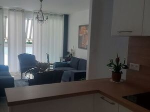 Appartement traversant t4 merignac hyper centre