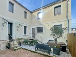 Velpeau Nord proche gare maison rénovée avec stationnement et vie de plain-pied