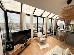 Appartement moderne 3 pièces dernier étage meublé