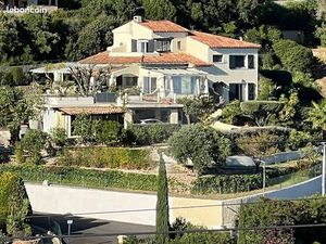 Maison 10 pièces 235 m²