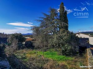 Maison 10 pièces 368 m²