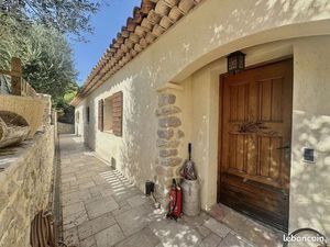 Villa maison mas provençal cremat Belleg