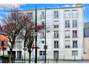 Appartement récent F3 face tramway 149990