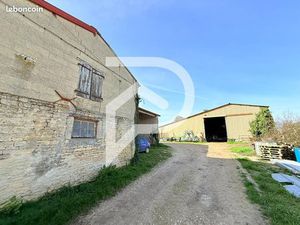 Grange 1 pièce 400 m²