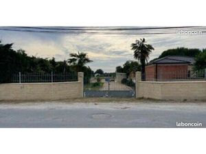 Terrain accoler 1602 m2 et 800 m2 = 2402m au total viabilisé électricité tout-à-l'égout ea