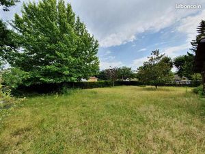 Terrain 930 m² Saint Medard En Jalles