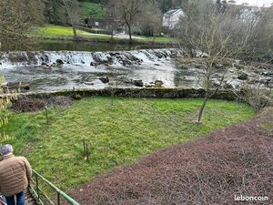 Terrain bord de sèvre