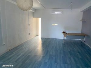 Local dans galerie commercante