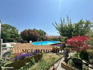 Villa 4 pièces de plain pied avec jardin  piscine et garage - Secteur hauts des Aygalades