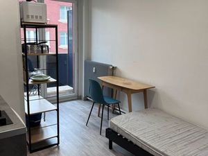 Studio meublé avec balcon