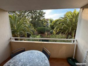 Studio avec cabine  meublé  19m2  La Croix-Valmer