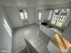 Studio 27 m2 proche commerces