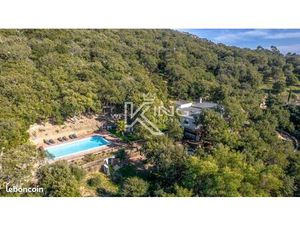 Appartement 7 pièces 173 m²