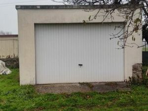 Garage fermé pour voiture moto ou autres
