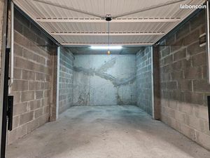 Garage à louer en sous sol