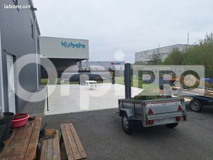 Local d'activité 750 m²