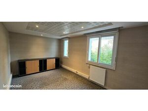 Grand bureau individuel privatif centre-ville