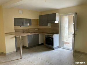 Appartement T2 rez de chaussée avec terrasse