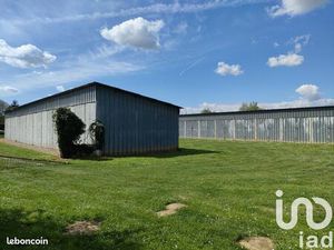 Parking/box 10635 m² Laversines