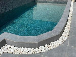 Maison récente avec piscine