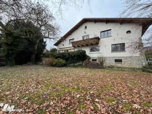 Maison 10 pièces 330 m²