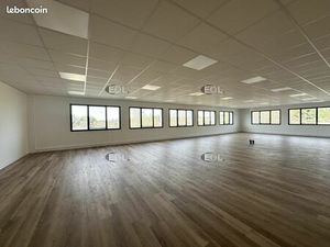 Bureaux 200 m²